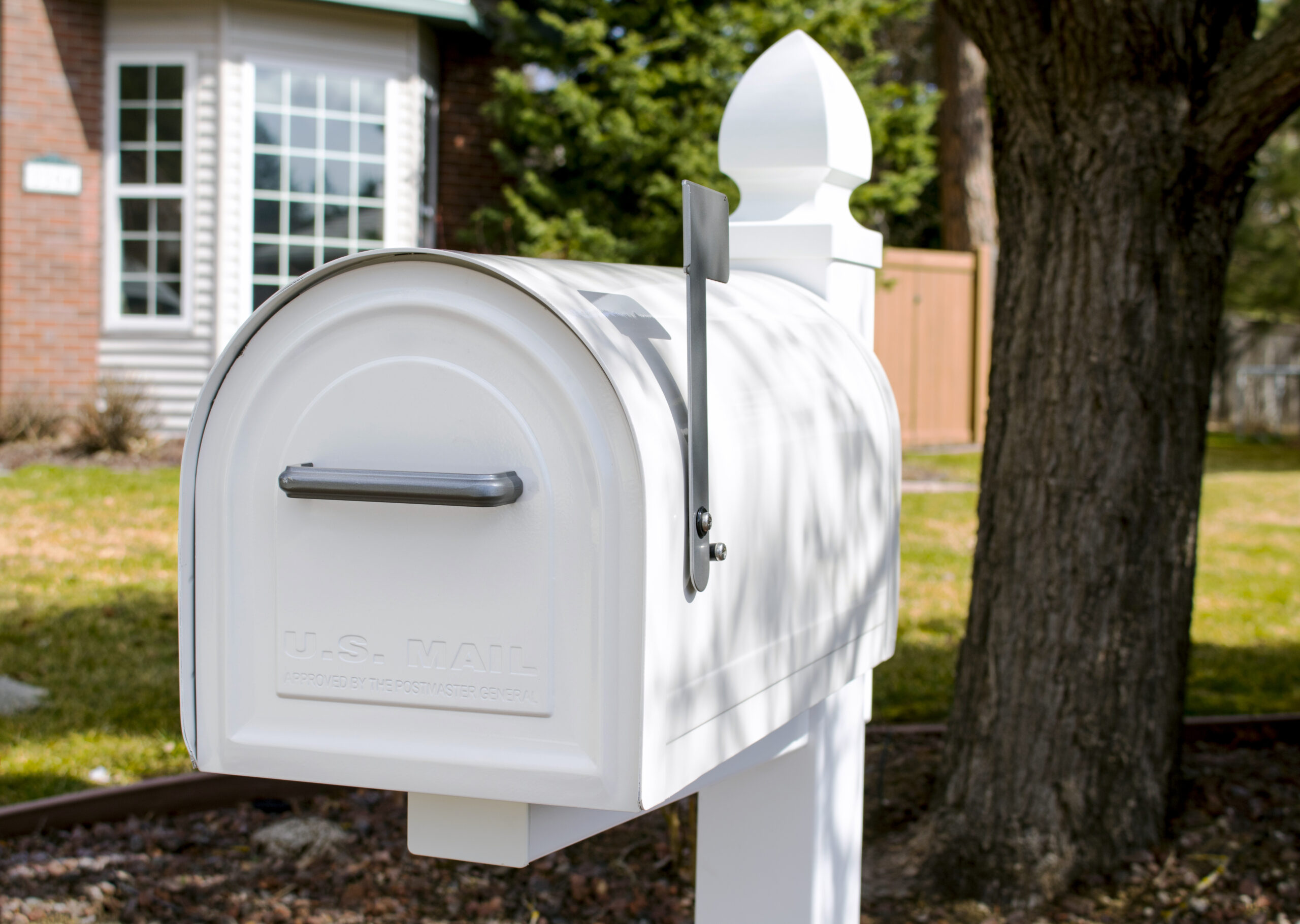 Reliant Locking Post Mount Mailbox – White | Architectural Mailboxes